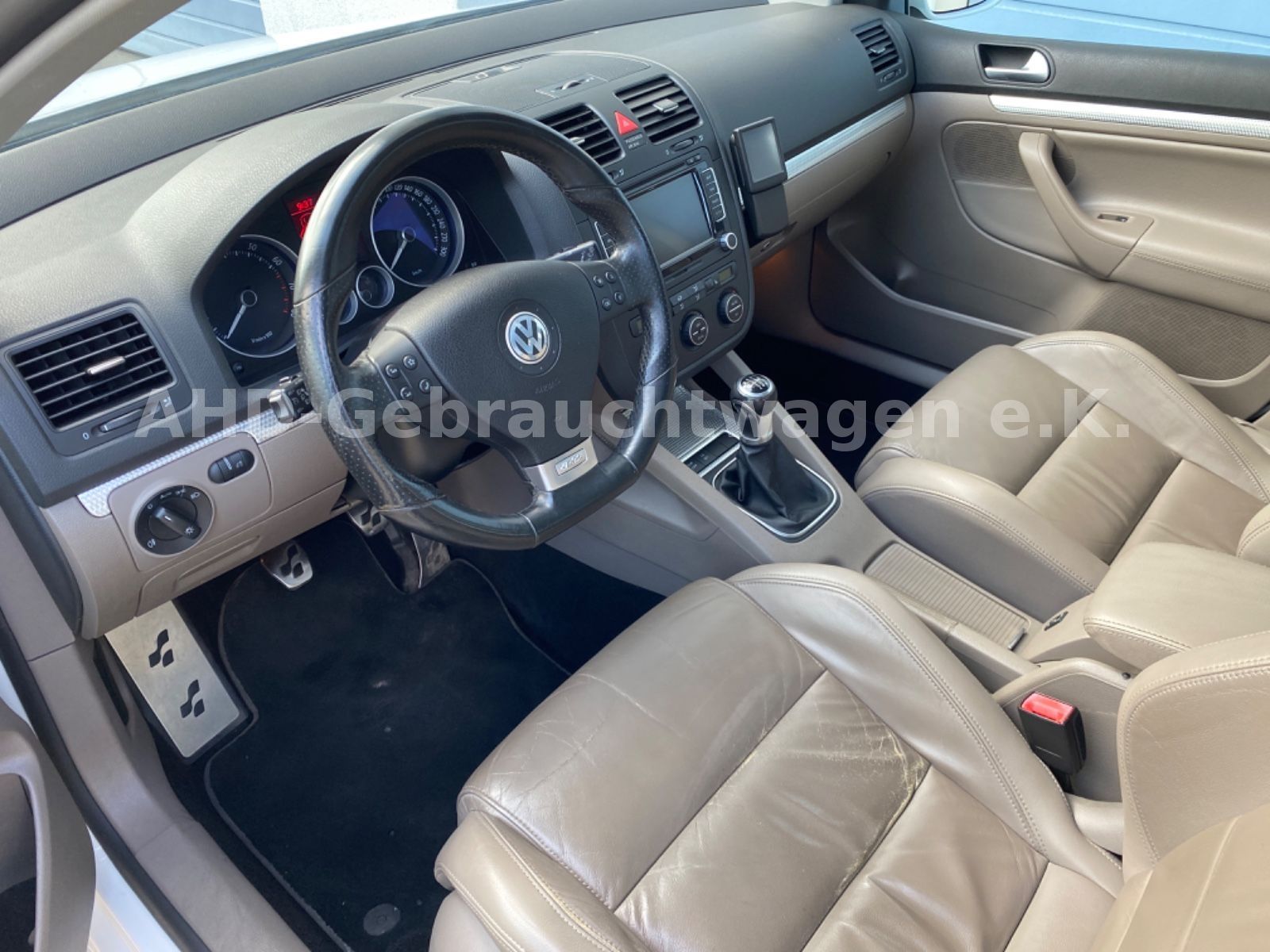 Fahrzeugabbildung Volkswagen Golf V Lim. R32