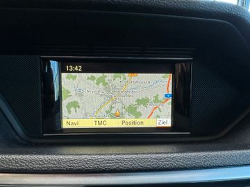 MYAUTOCENTER – Gebraucht- und Jahreswagen mit Werkstattservice in Pfaffenhofen Mercedes-Benz E 200 *AHK*Abstandstempo*Teilleder*Szhz*