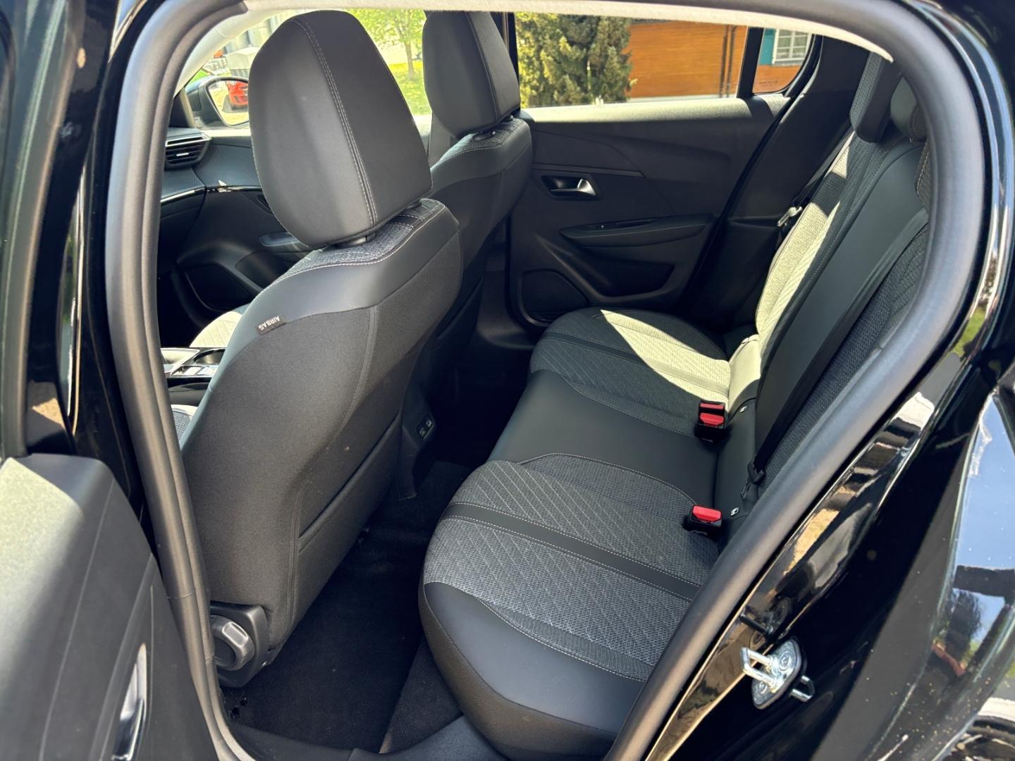 Peugeot 208 Allure NAVI, LED, KAMERA