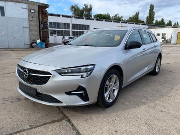 Opel Insignia - 1
