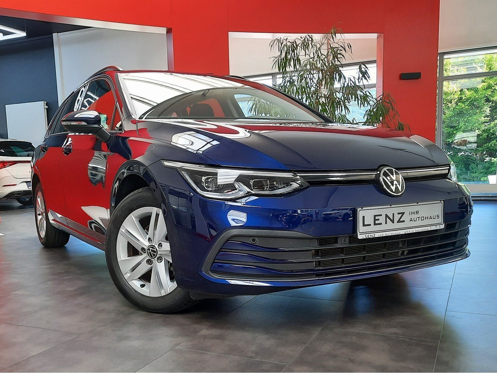 Fahrzeugabbildung Volkswagen Golf Variant Life eTSI DSG *Navi*PDC**LED*ACC*