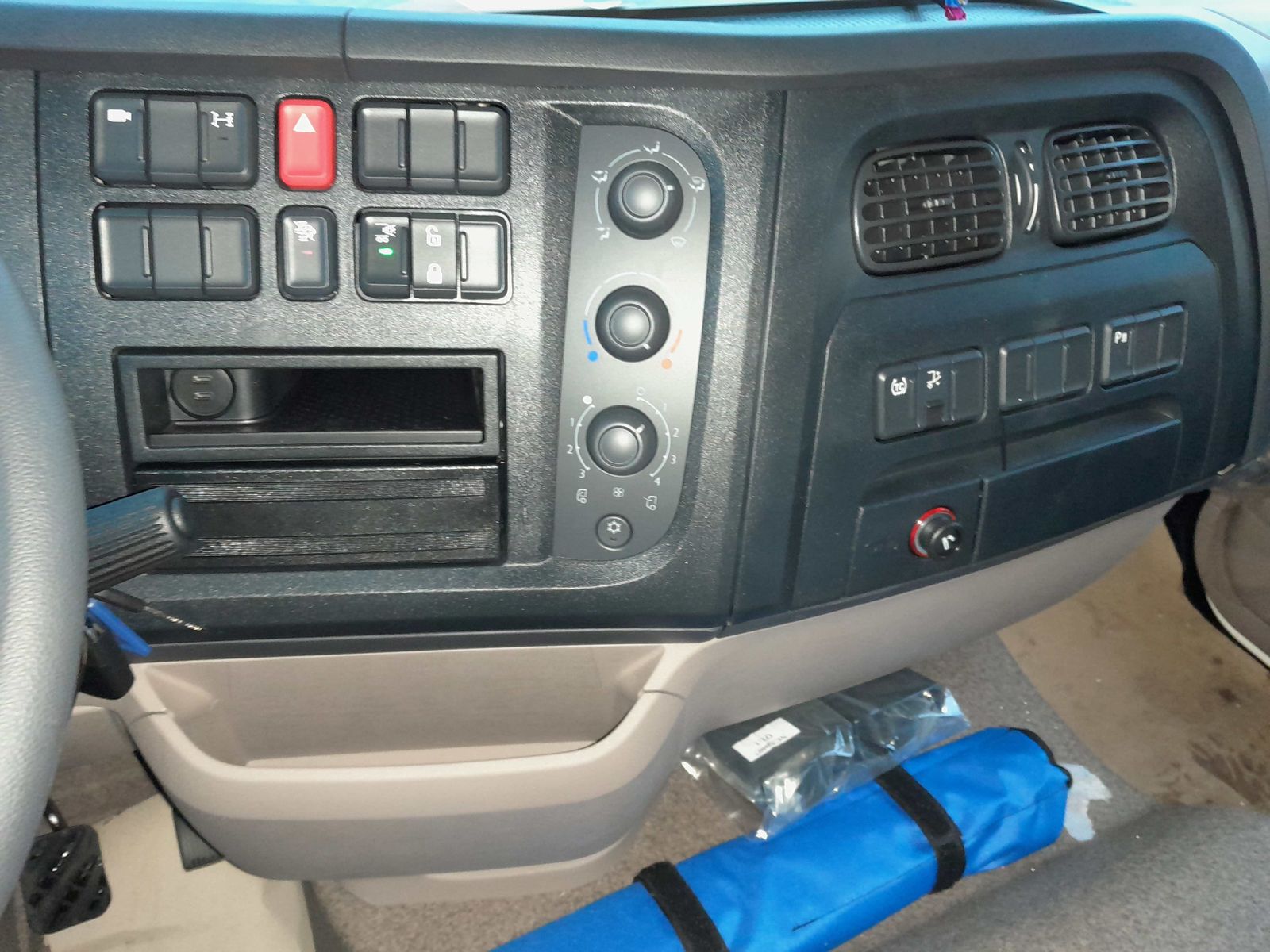 Fahrzeugabbildung DAF FA XB 290 16t Junge Curtainsider