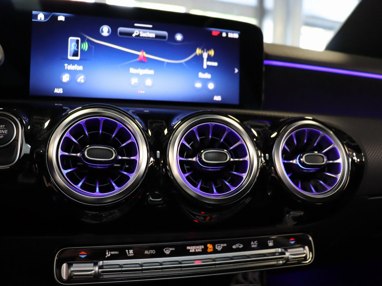 Mercedes-Benz A 250 e AMG Premium/Pano/AHK/Kamera/11kW-Laden