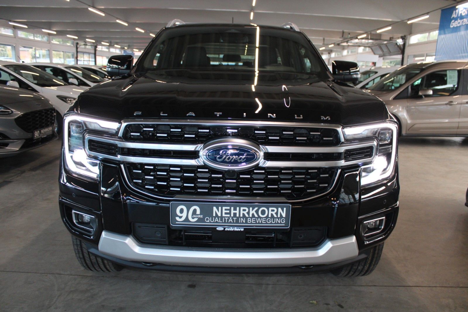 Fahrzeugabbildung Ford Ranger Platinum Automatik LEDER B&O ROLLO AHK