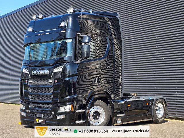 Scania S590 V8 / 4x2 / FULL AIR / RETARDER / 2 X TANK