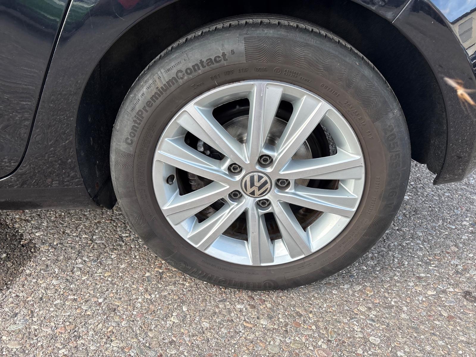 Volkswagen Golf 2011 — photo 15