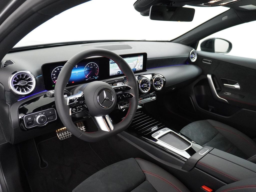 Mercedes-Benz A 180 Star Edition AMG Line | Voorstoelen Verwar