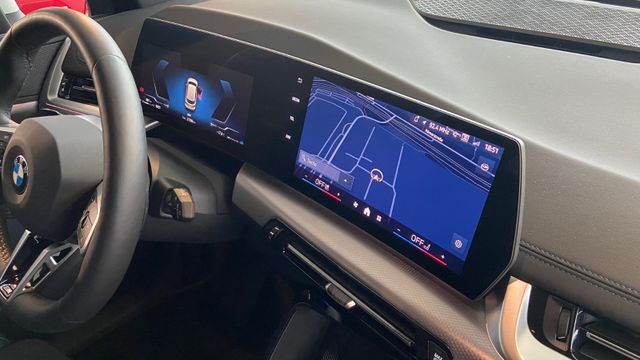 Fahrzeugabbildung BMW 220 Baureihe 2 Active Tourer 220 i M Sport NAVI+