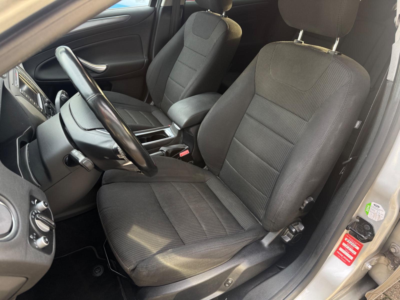 Ford Mondeo 2012 — photo 8