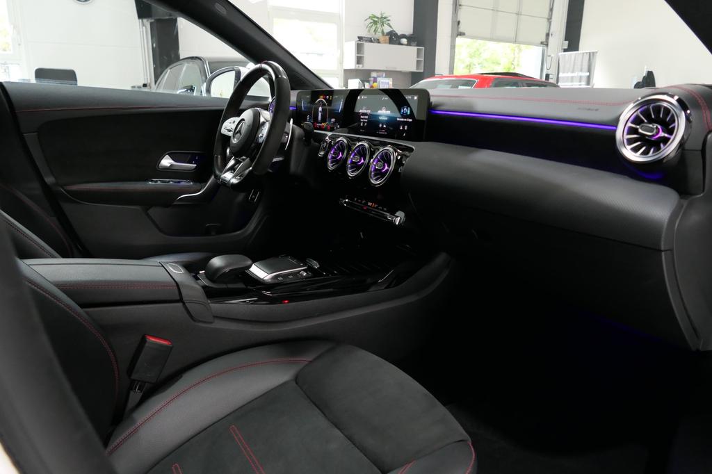 Mercedes-Benz CLA 45 AMG