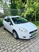 Fiat Punto 1.4 - Fiat Punto Gebrauchtwagen in Hamburg