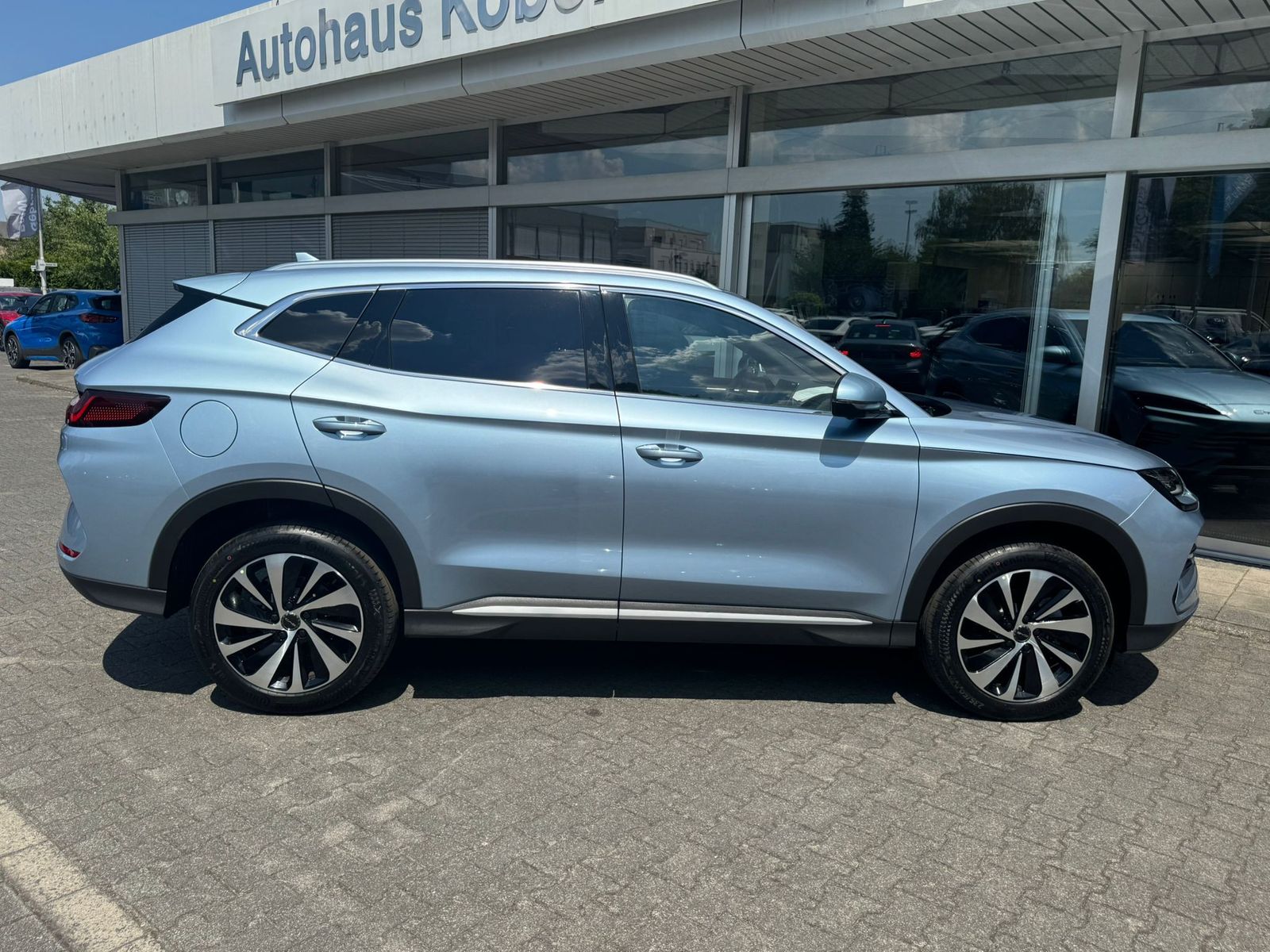 Fahrzeugabbildung BYD SEAL U DM-i PHEV SOFORT VERFÜGBAR PANO+HEAD+NAVI