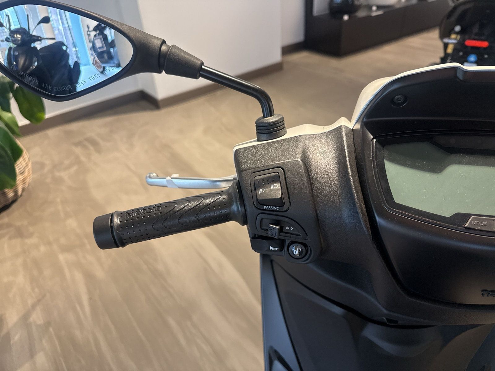 Fahrzeugabbildung Piaggio Medley 125 Sport White