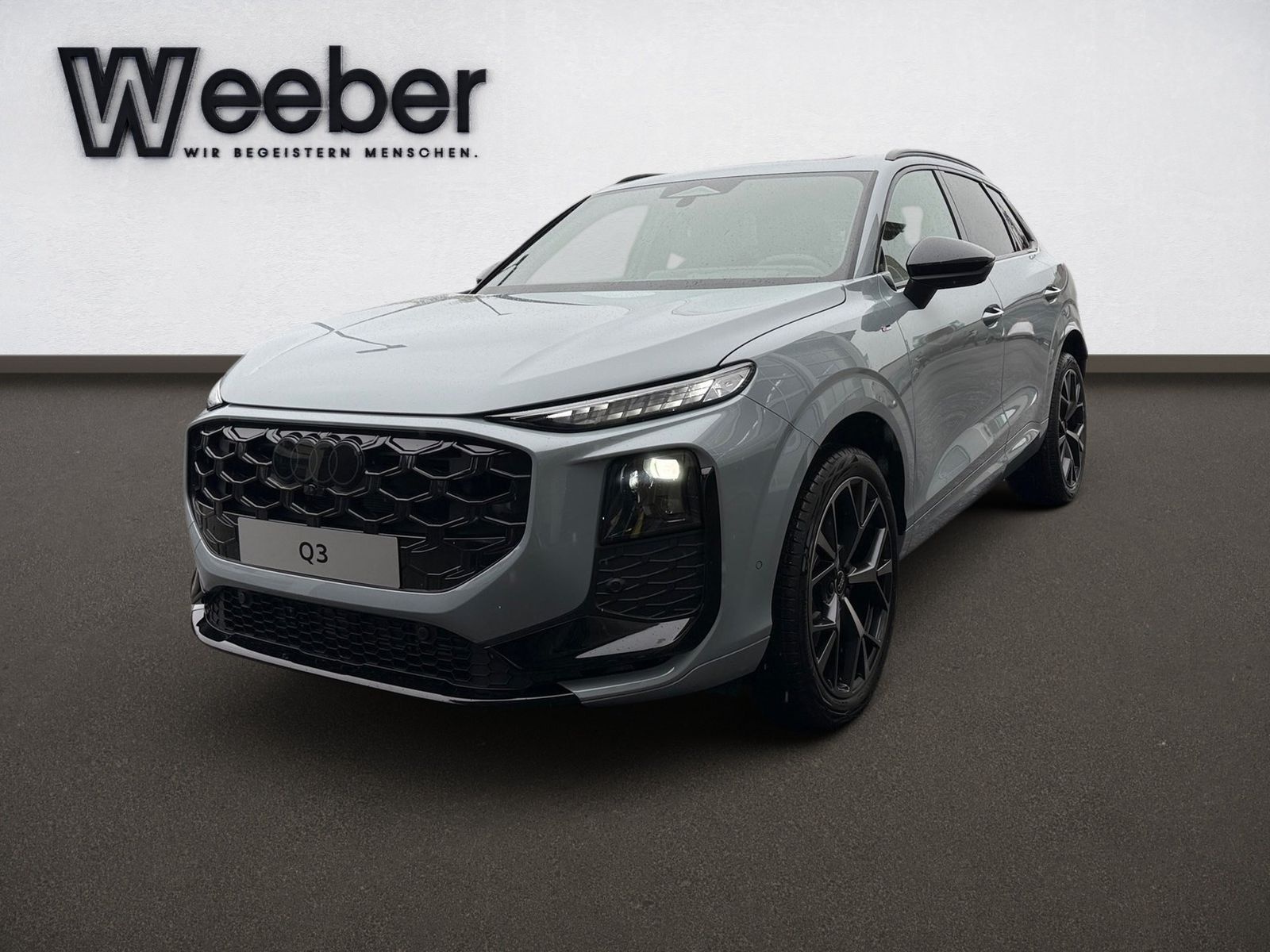 Audi Q3 SUV TFSI quattro S-Tronic Sline HeadUp Panoda imagem 2