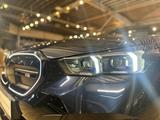 BMW i5 Limousine M60 xDrive/PANO/HEAD-UP/360 KAMERA - BMW i5 in Frankfurt (Main)