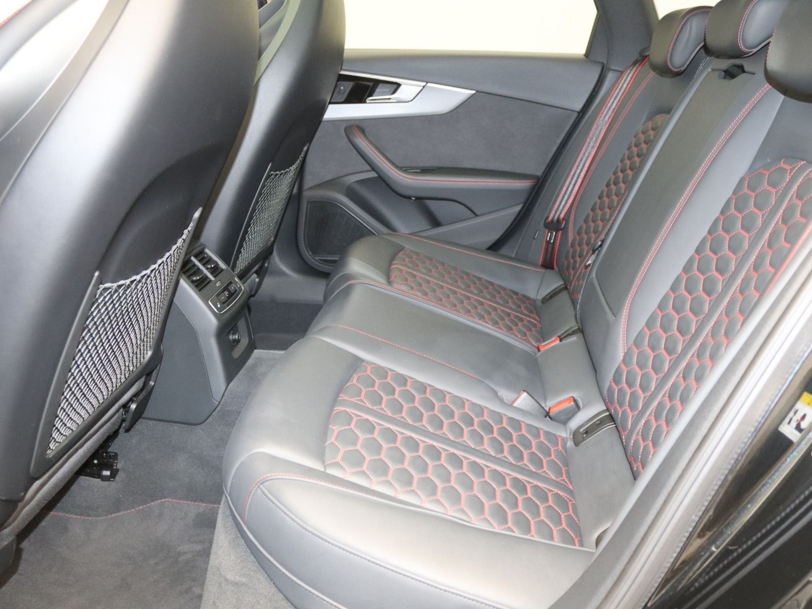 Audi RS4 - Bild 12