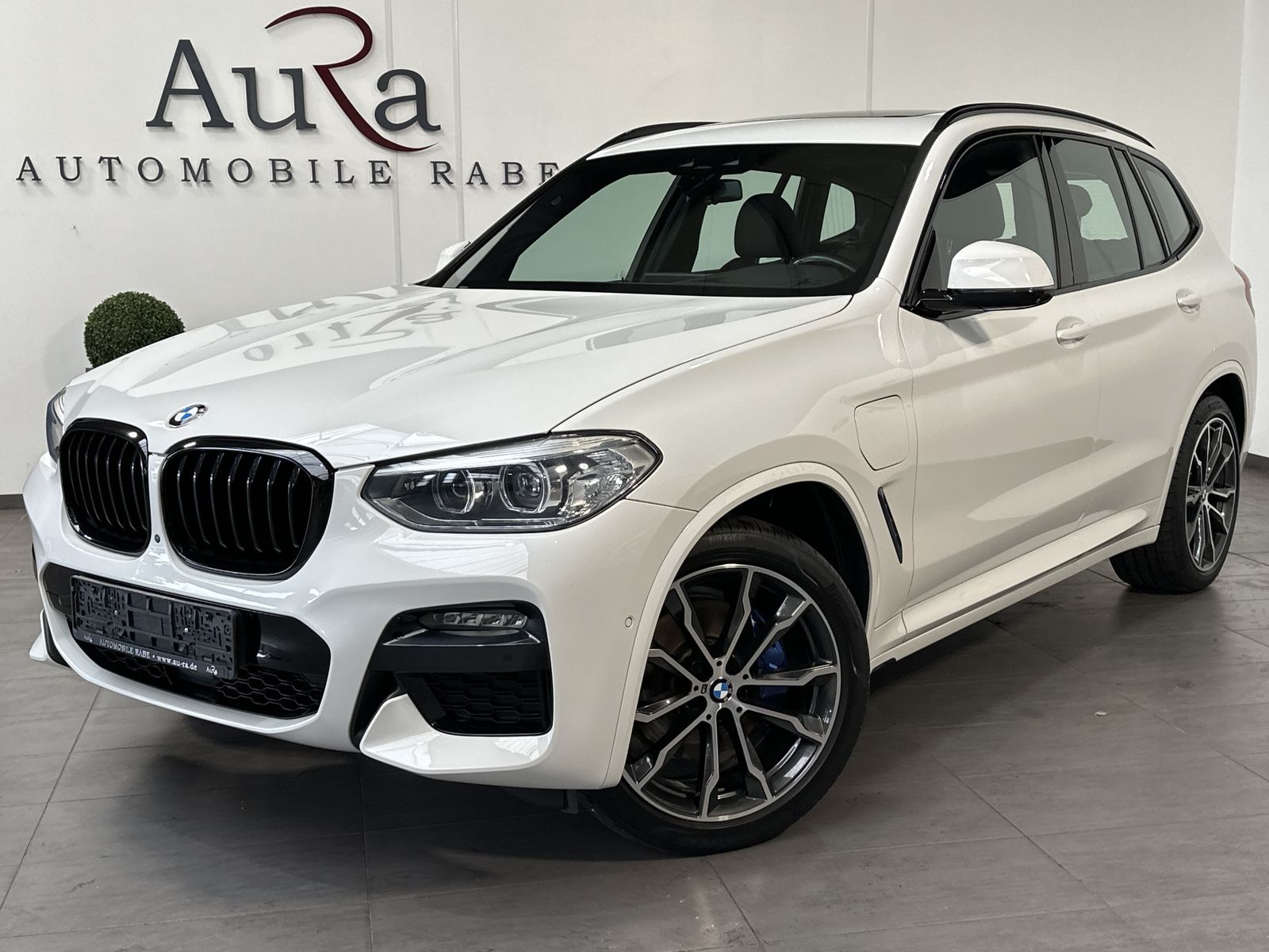 Fahrzeugabbildung BMW X3 xDrive30e M-Sport NAV+LED+ACC+PANO+360°+20ZO
