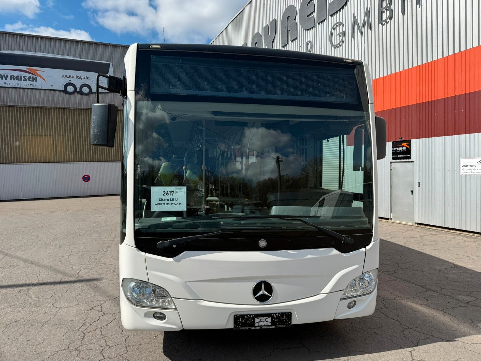 MERCEDES-BENZ  2014 - Image 2 of 32