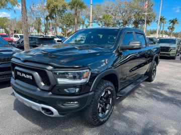 Dodge RAM Rebel 1500 4x4 Crew Cab unfallfrei