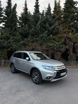 Mitsubishi Outlander 2.2 DI 4WD | 7-Sitzer... - Mitsubishi Outlander in Bielefeld