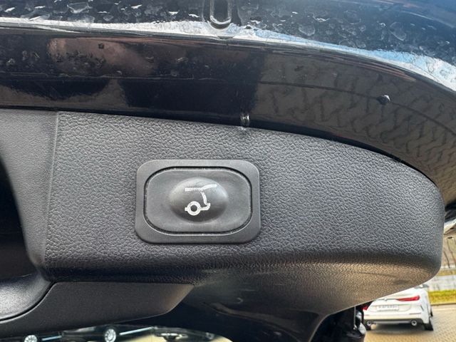 Fahrzeugabbildung Ford Focus Turnier 2,0 EcoBlue Titanium >AUT/NAV/KAM