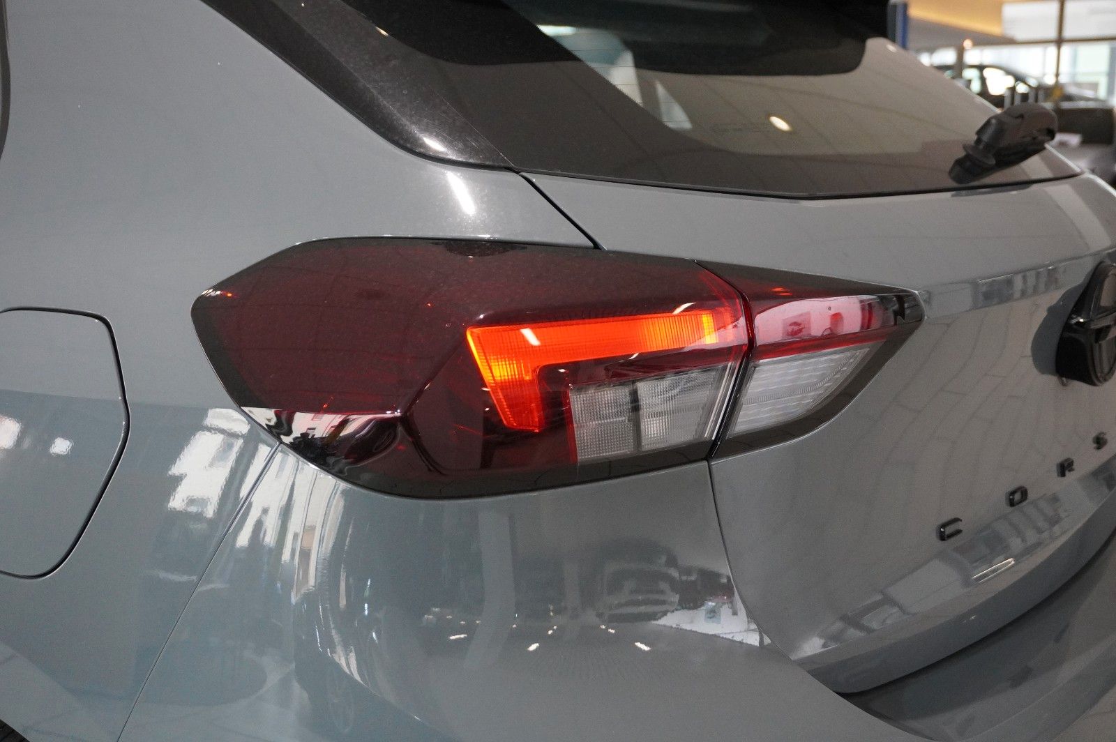 Fahrzeugabbildung Opel Corsa F 1.2T EDIT. 48V DCT NAVI/LED/SPORT/SH/DAB
