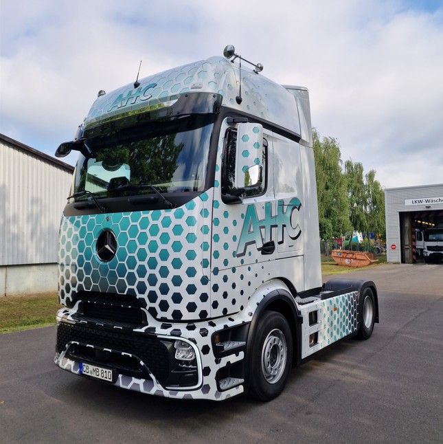 Fahrzeugabbildung Mercedes-Benz Actros 1851 LS 4x2 GIGA,Standklima,Nebenantrieb