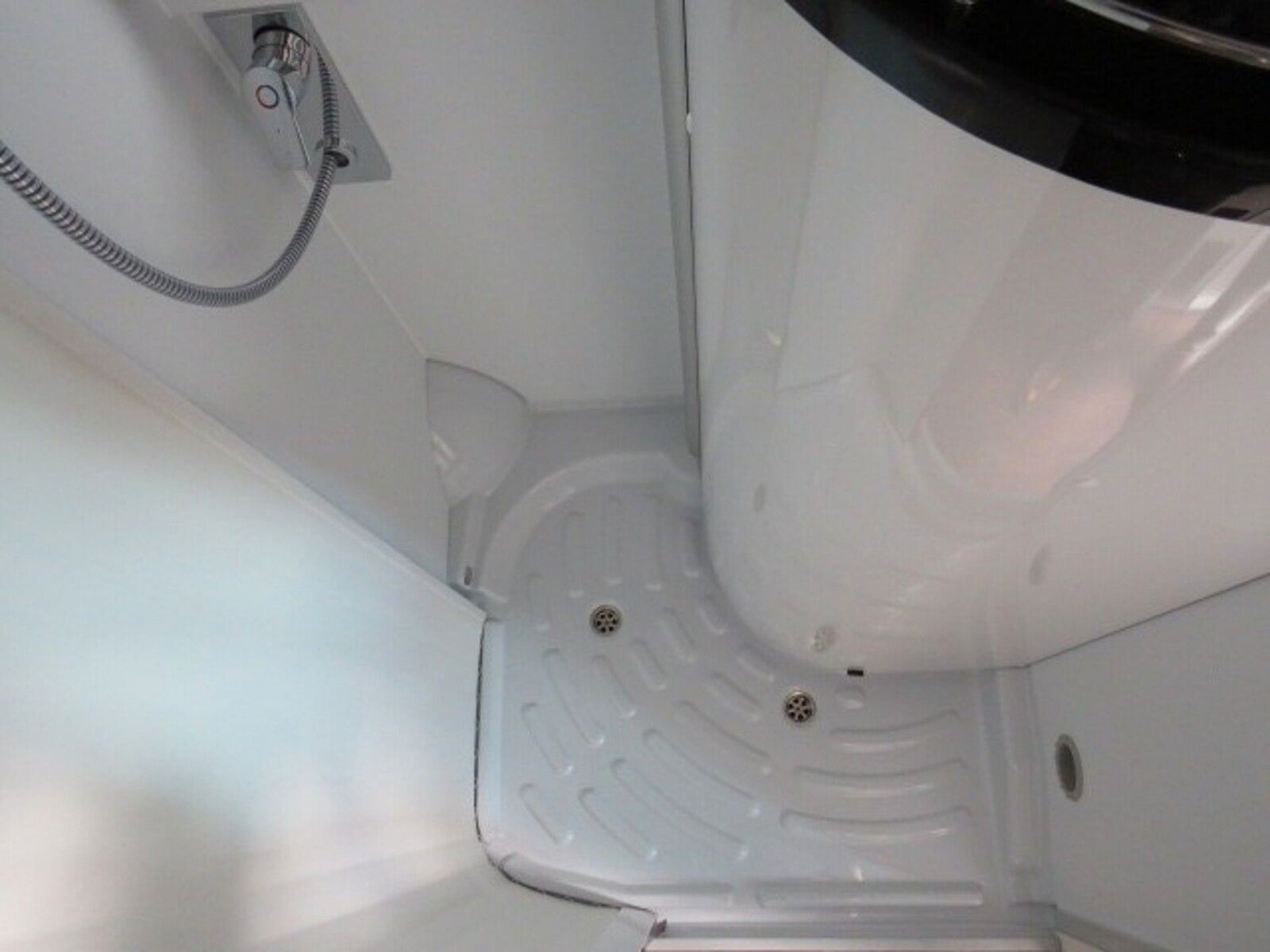 Fahrzeugabbildung Pössl Summit Shine 540 Fiat 140 PS 9754 EUR geschenkt