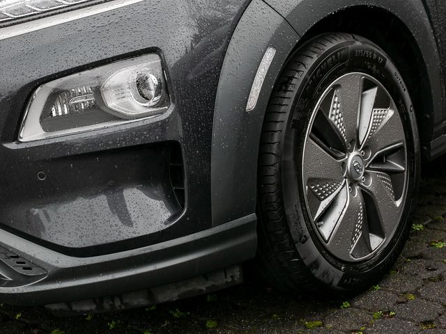 Hyundai Kona Premium Elektro 2WD Stauassistent Kamera