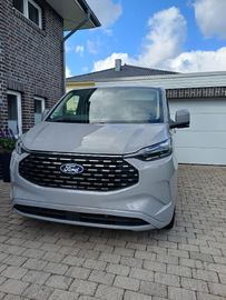 Ford Tourneo Custom Plug-in Hybrid L1 Titanium X
