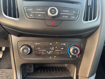 Ford Focus - 12