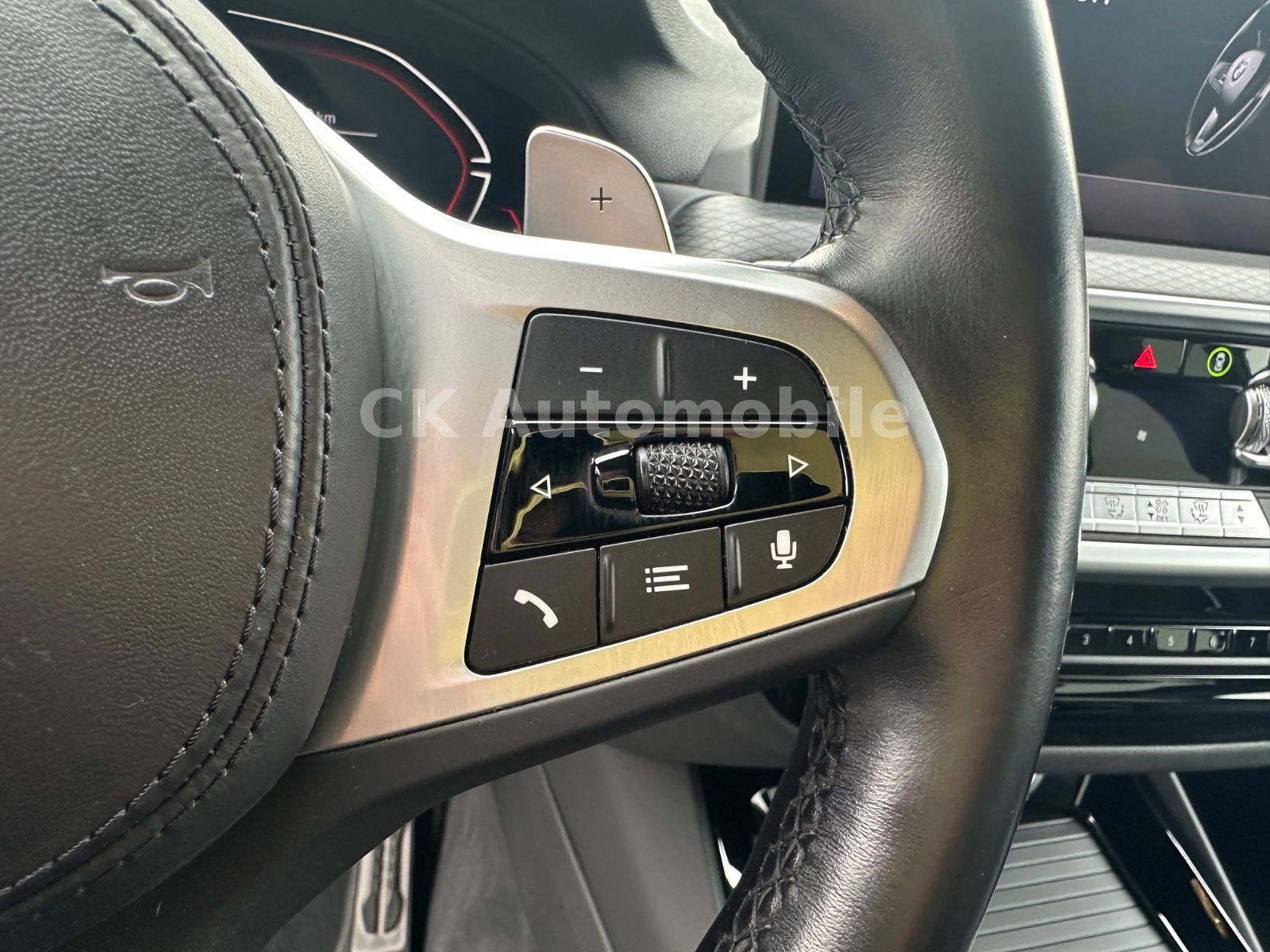 Fahrzeugabbildung BMW X3 xDrive30 i M-Sport/Shadow-Line/Navi/Kam./LED