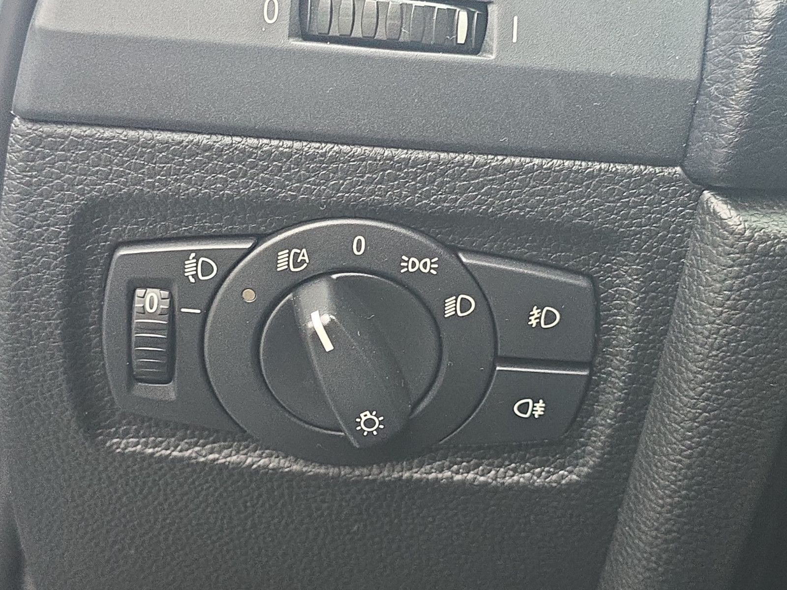 Fahrzeugabbildung BMW 118i 1 Limousine PDC+SHZ+TEMPOMAT+KLIMA