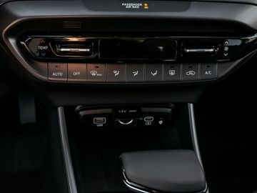 Hyundai i20 1.0 Prime Kamera Navi BOSE Spurhalteassi.