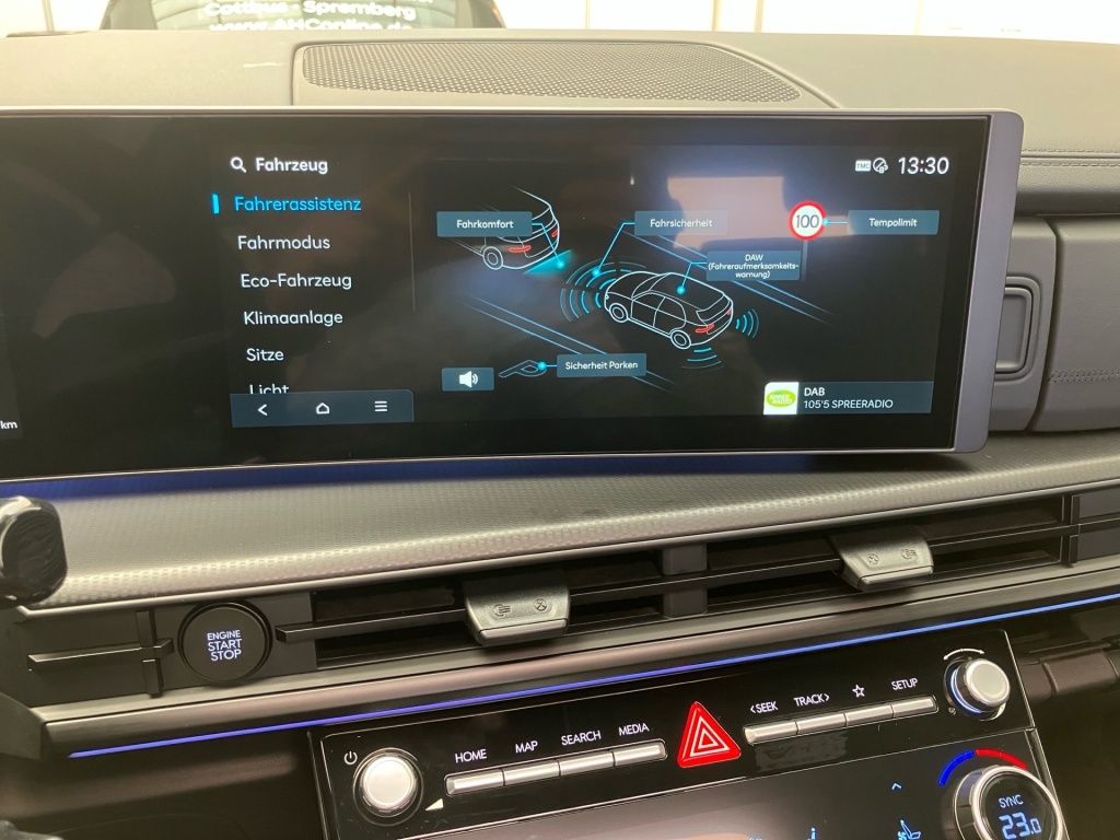 Fahrzeugabbildung Hyundai SANTA FE HEV 5-Sitzer (MY26) 1.6 T-GDI (239 PS)