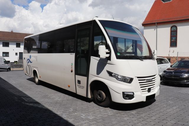 Iveco Daily 70C18 ProBus - 33 Sitzplätze