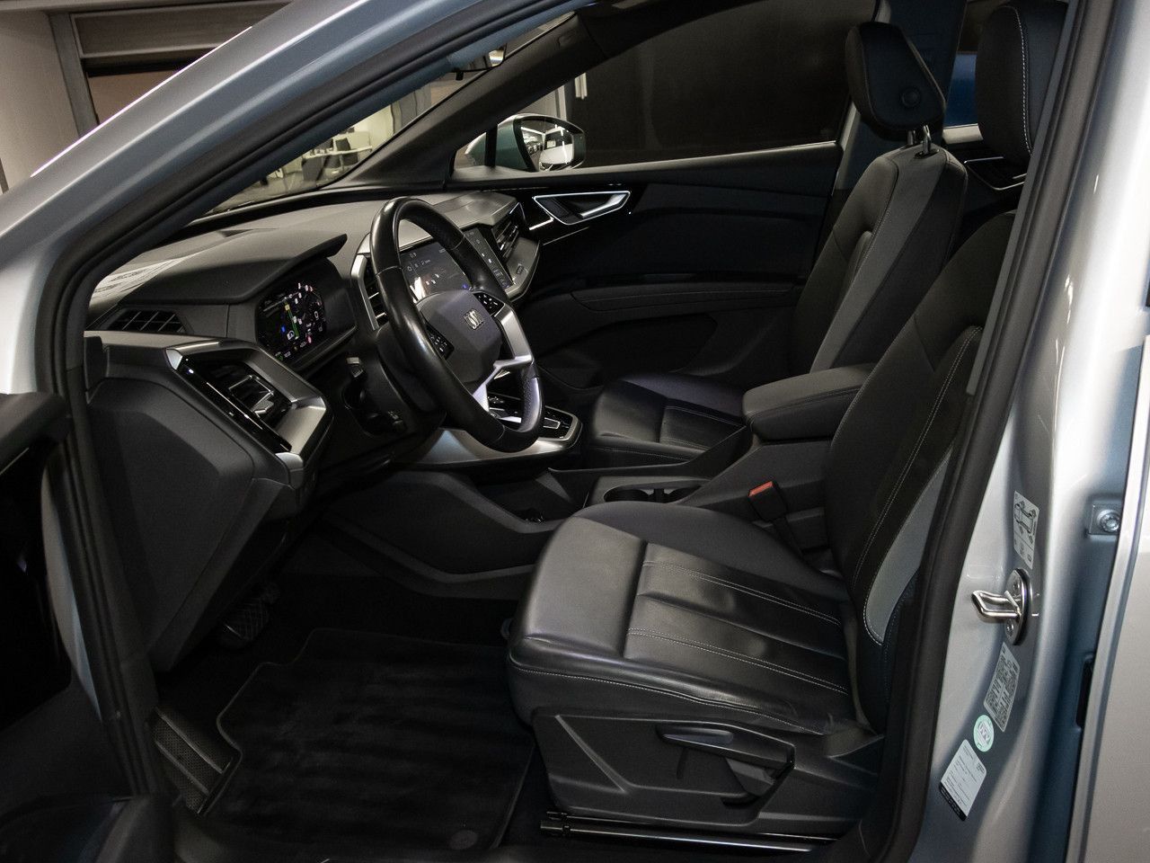 Audi Q4 45 e-tron quattro Standklima Pano AHK 19'' foto 16