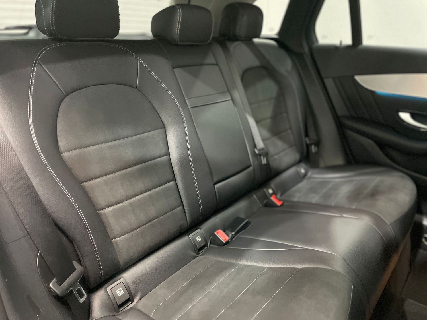 Fahrzeugabbildung Mercedes-Benz GLC 300 4M AMG #LED#360°#Pano#Distr.#Burmes#Nigh