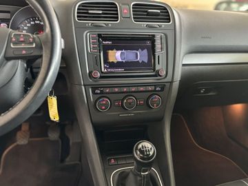 Fotografie des VW Golf Cabrio 1.4 TSI BlueMotion Technology