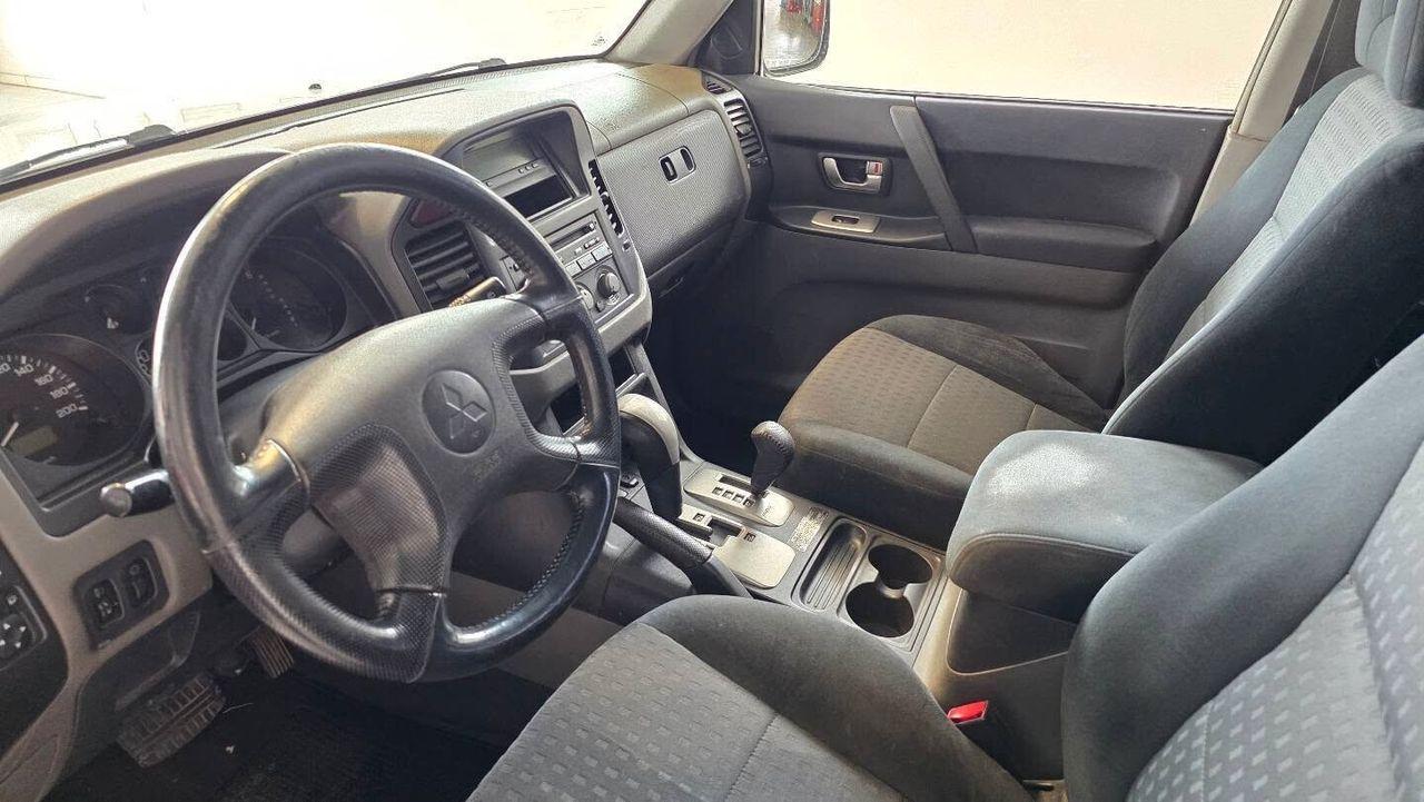 Mitsubishi Pajero 2004 — photo 5