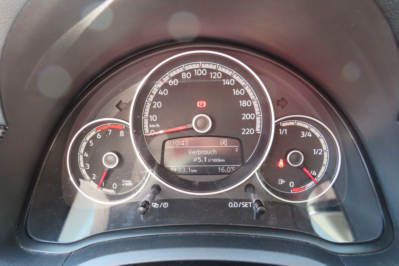Fahrzeugabbildung Volkswagen up! 4T GJ KLIMA SPURHALTE DAB SCHECKHEFT