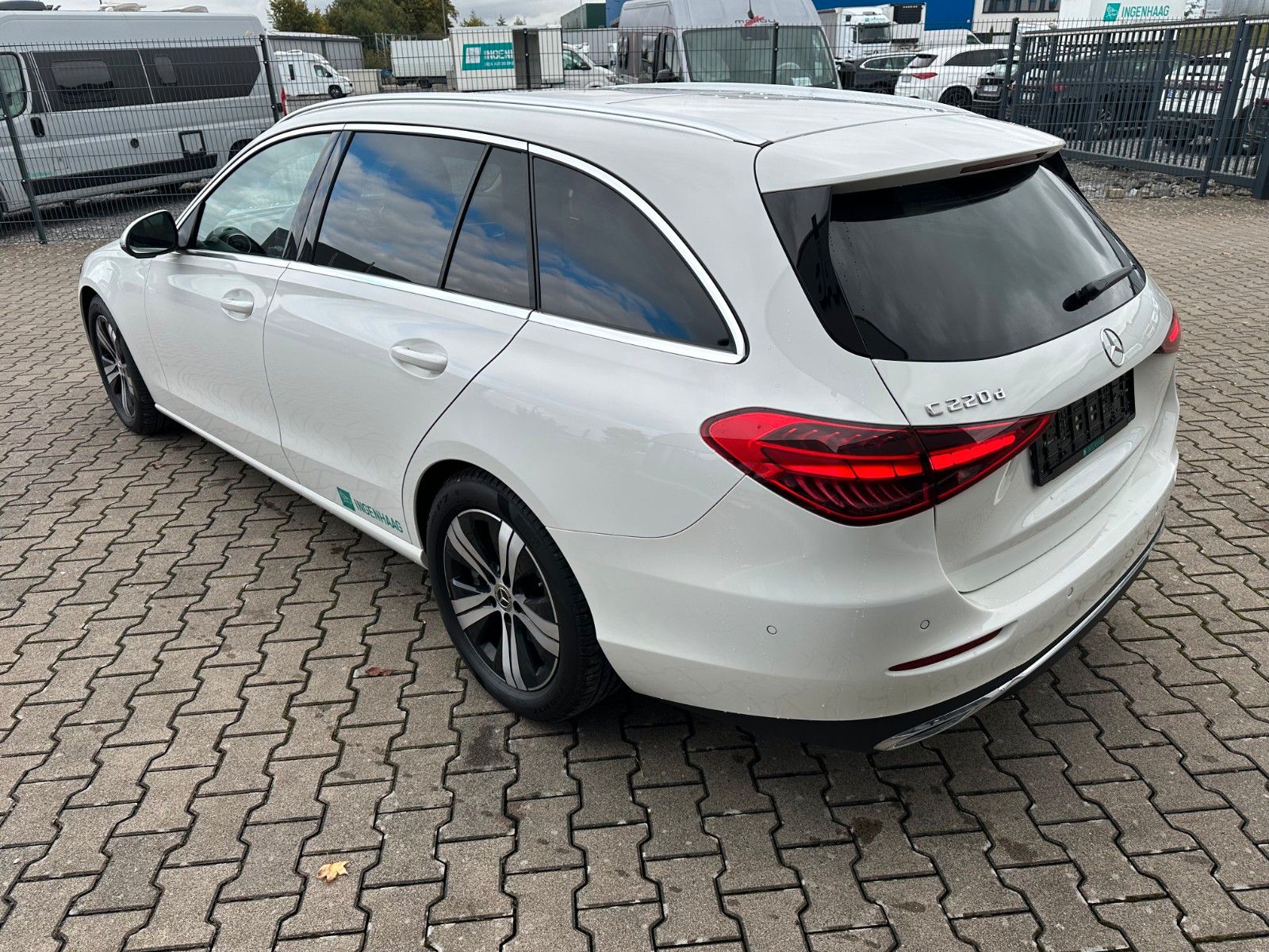 Fahrzeugabbildung Mercedes-Benz C 220 T d Avantgarde Navi AHK