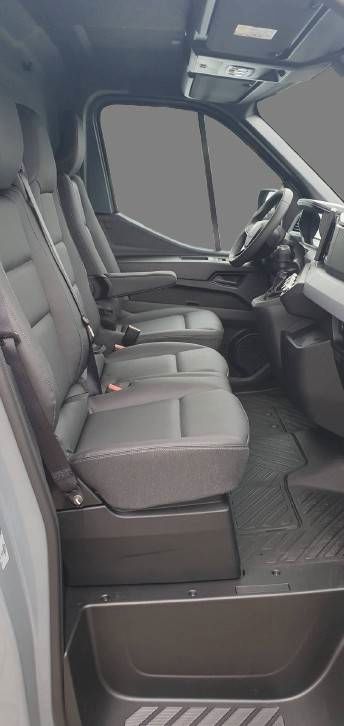 Fahrzeugabbildung Renault Master Kastenwagen FWD Kasten extra L2H2 3,5t Bl
