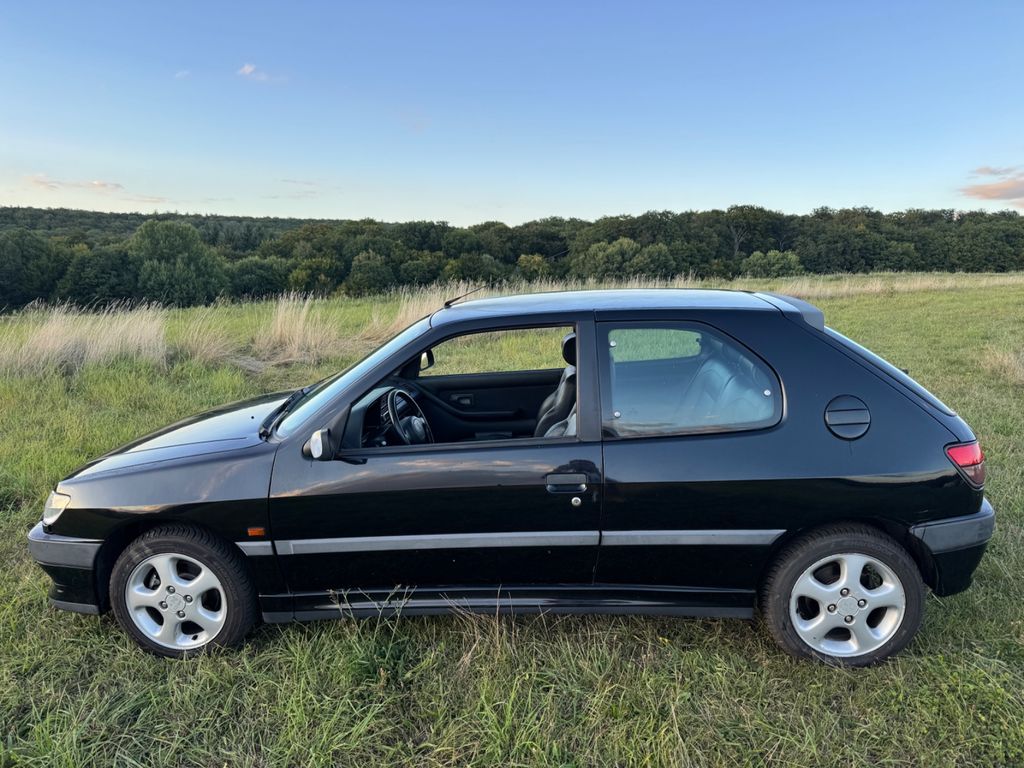 Peugeot 306
