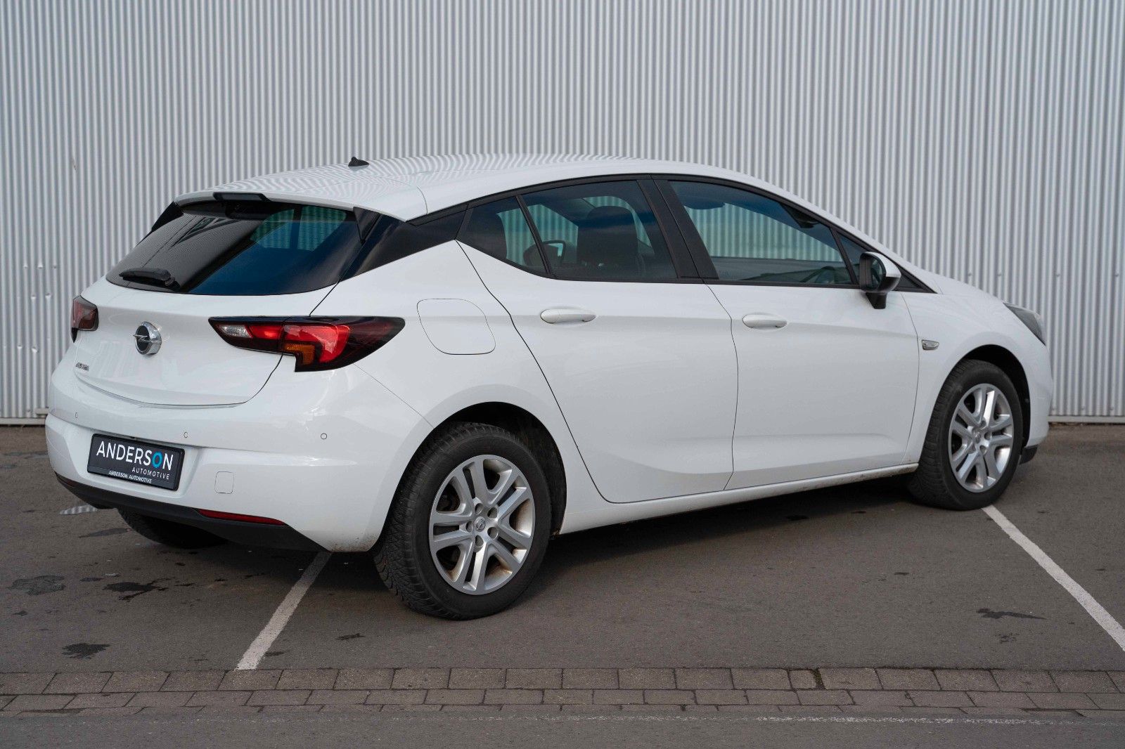 Fahrzeugabbildung Opel ASTRA K 1.2 LIM. LED KAM CARPLAY DAB