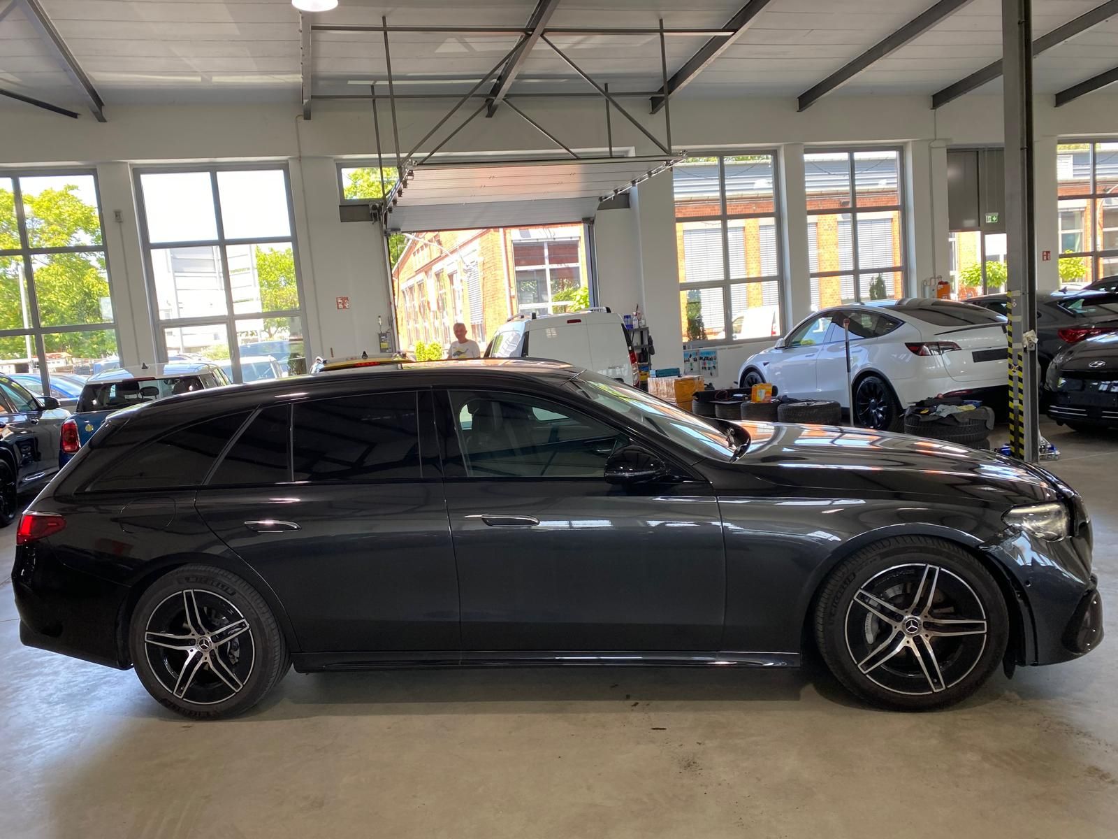 Fahrzeugabbildung Mercedes-Benz E 220 d T AMG/DIS/´19/STHZG/Night/TOTW/