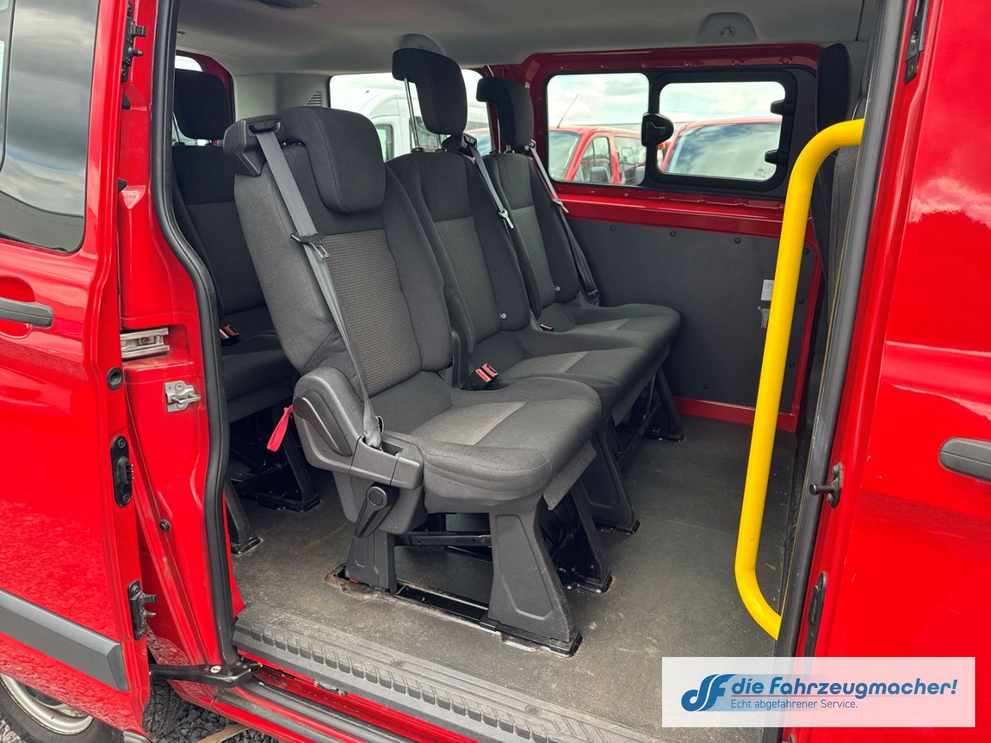 Fahrzeugabbildung Ford Transit Custom Kombi 300 L1 2.2 TDCi *8409