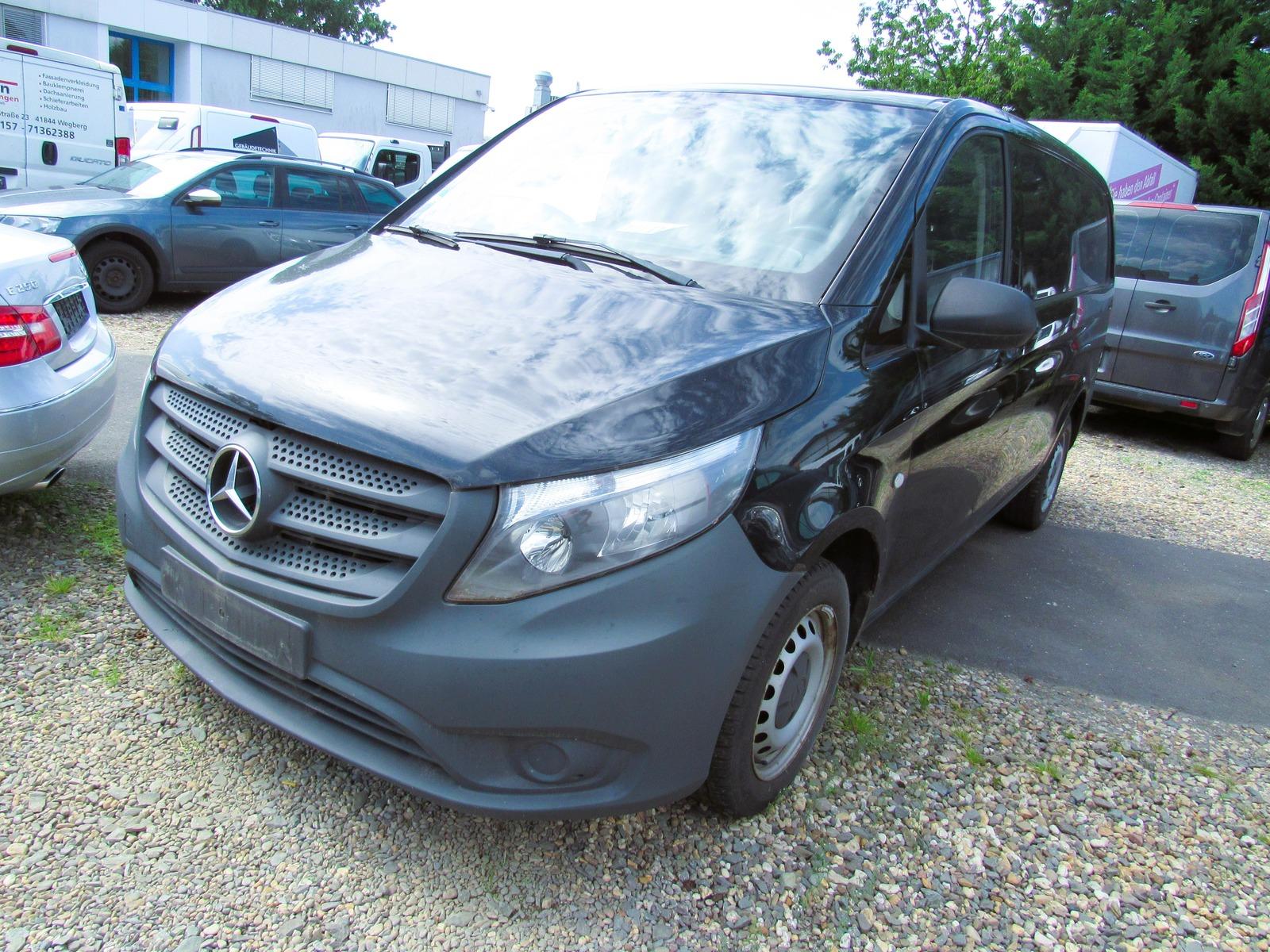 Mercedes-Benz Vito 111 CDI Lang AHK Tempomat Navi EU6