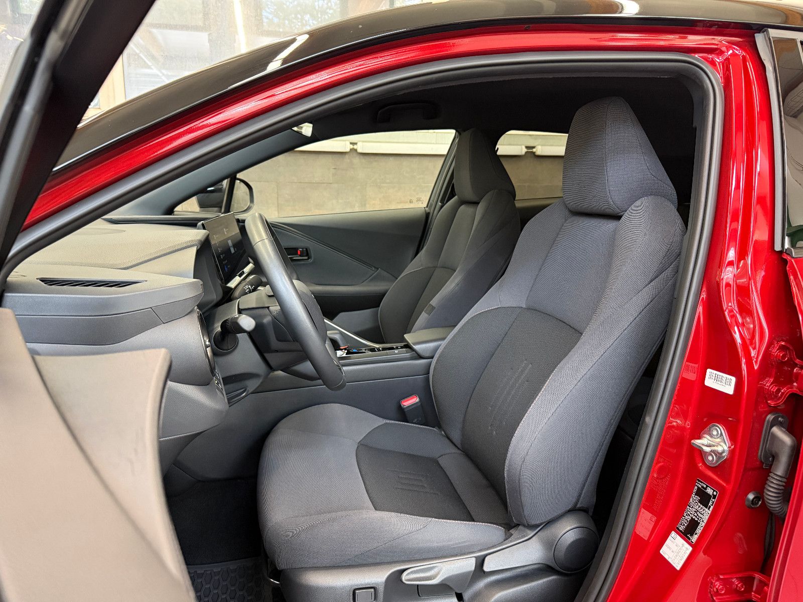 Toyota C-HR Hybrid AWD LED LHZG 360 ACC foto 3