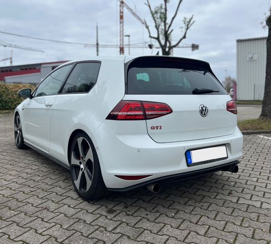 Volkswagen Golf 7 GTI Performance BMT*1.Hand*Dynaudio*TÜV 